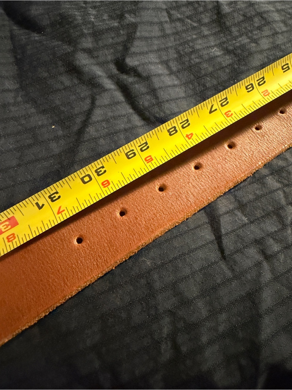 Gucci Suede Belt in Cognac with Gold Double-G Buckle - Picture 14 of 15